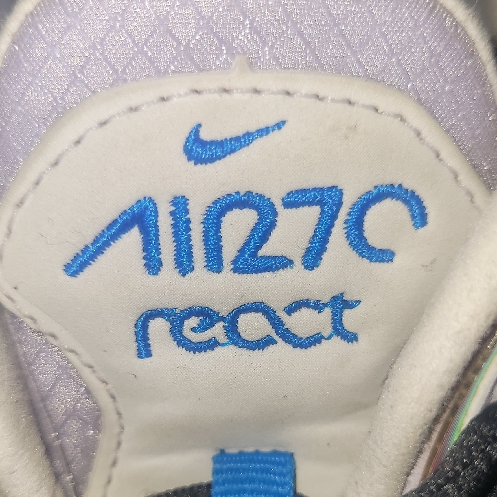 Nike Sneakers with Blue and Black Details - Picture 5 of 8